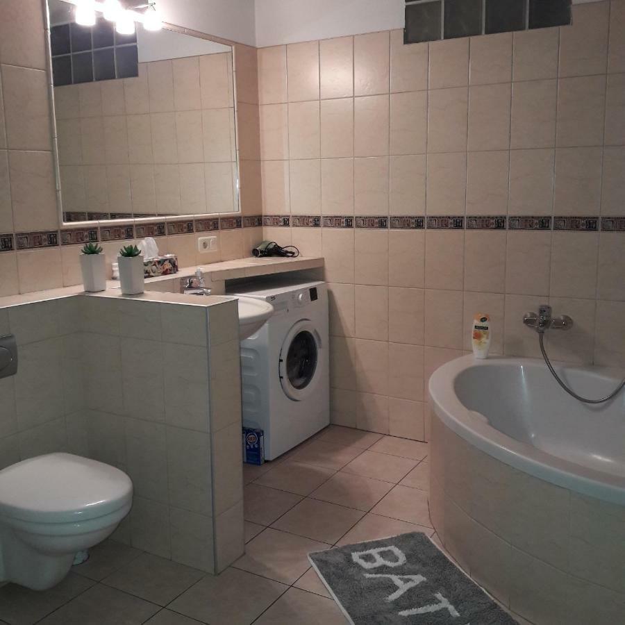 Nyc Apartment クラクフ エクステリア 写真